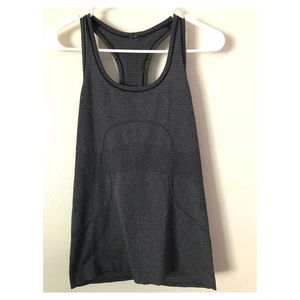 Black lululemon tank